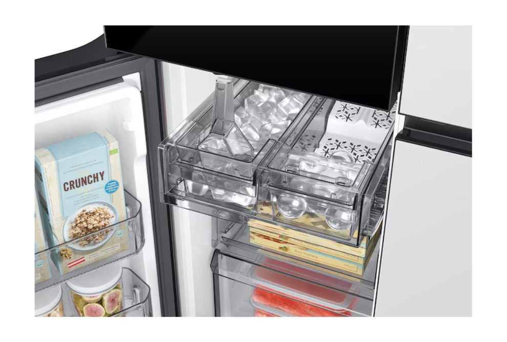 Samsung Bespoke 704L French Door Refrigerator With Customizable Design - White - See-Thru Door - Image 6